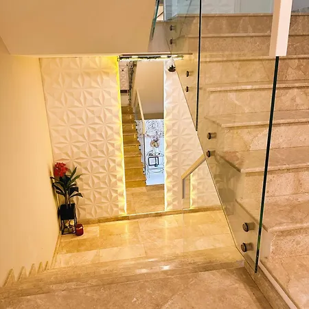 Mamaia Moments Villa, Mamaia Nord * ナボダリ