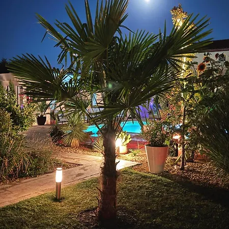 Mamaia Moments Villa, Mamaia Nord Bed & Breakfast