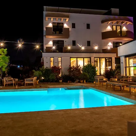 Mamaia Moments Villa, Mamaia Nord ベッド・アンド・ブレックファスト 3*